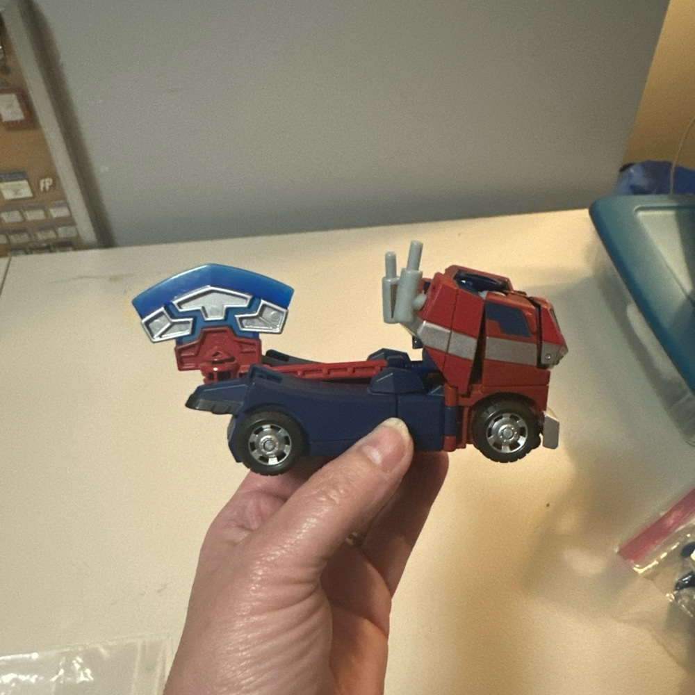 Transformers Animated Optimus Prime Earth Mode Action Figure 2008 Hasbro